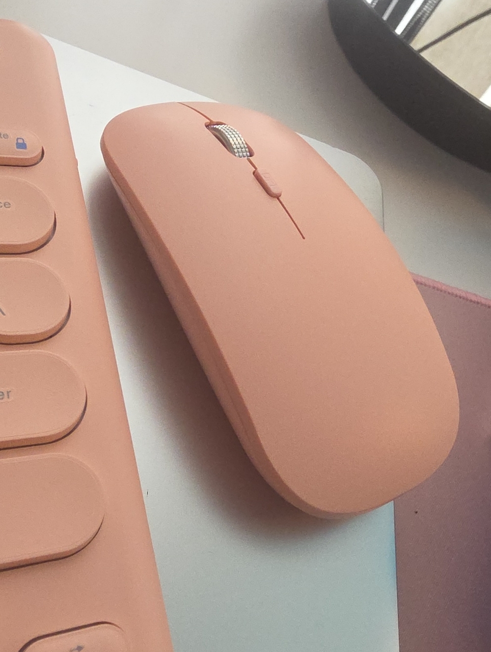 Pink Tablet Keyboard - Compatible Wireless Bluetooth Keyboard - Picture 8 of 8